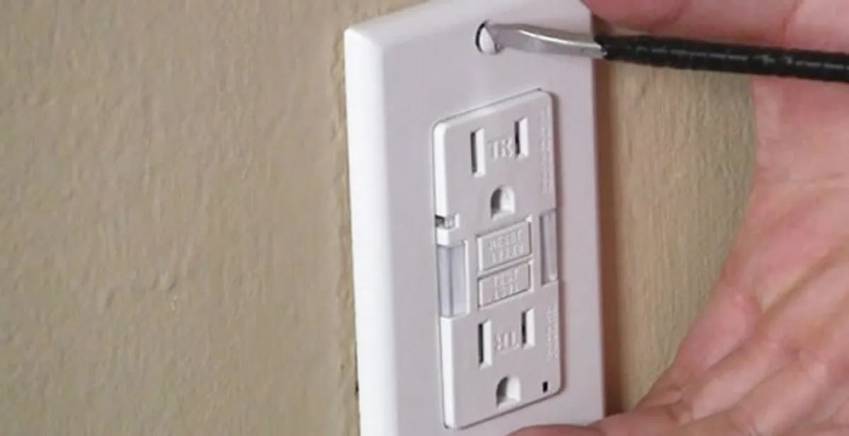 gfc outlets service securing and mounting ground fault circuit interrupter outlet by certified electricians in Fort Lauderdale, FL